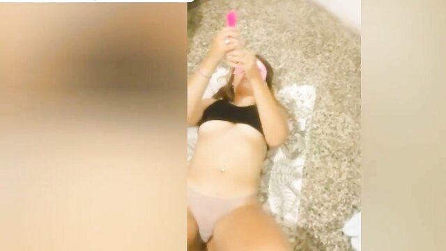 Hot Mexican girl from Hermosillo, Sonora playing with her new dildo in homemade porno video by Caseroslopezhillo69.