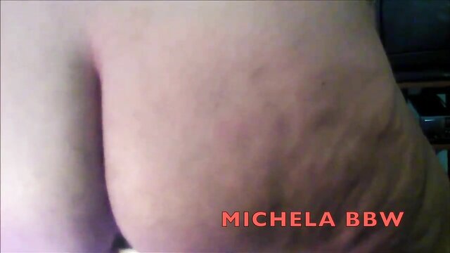 Passionate amateur MILF\'s anal sex adventure with a bottle. Video from Michelabbw.